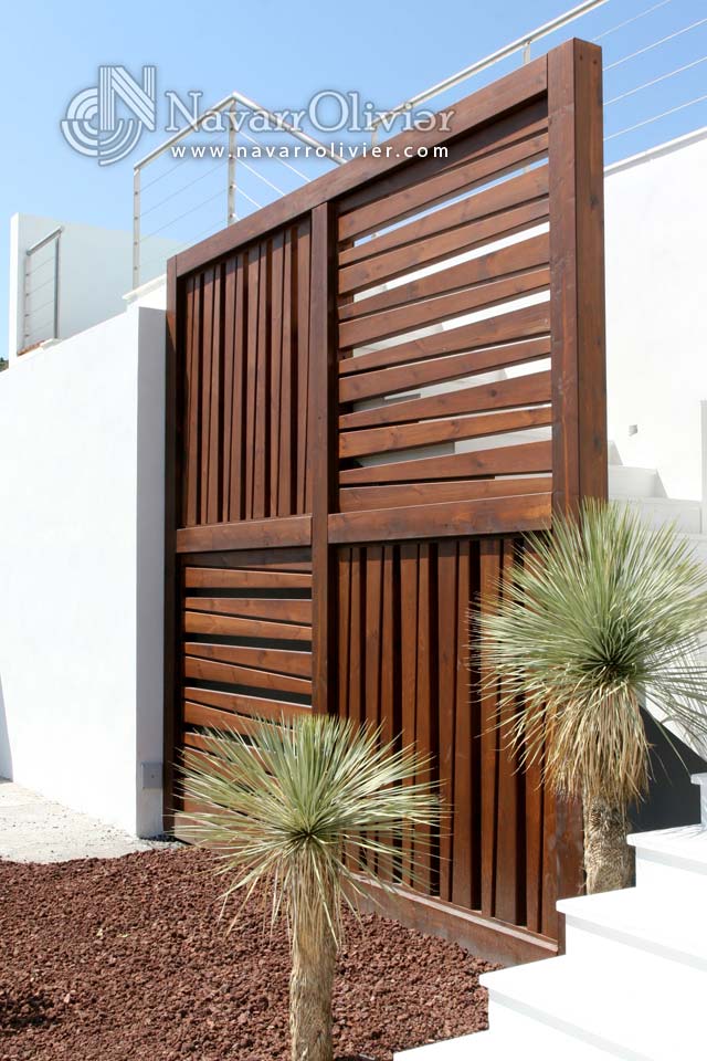 Outsunny Biombo Exterior de 3 Paneles de Madera con 4 Jardineras Separador  de Ambientes 133x62x165 cm Natural